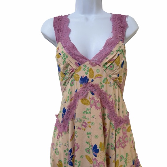 Urban Outfitters Floral Lace Trim Babydoll Mini‎ Dress Size M Coquette Romantic - Picture 2 of 10